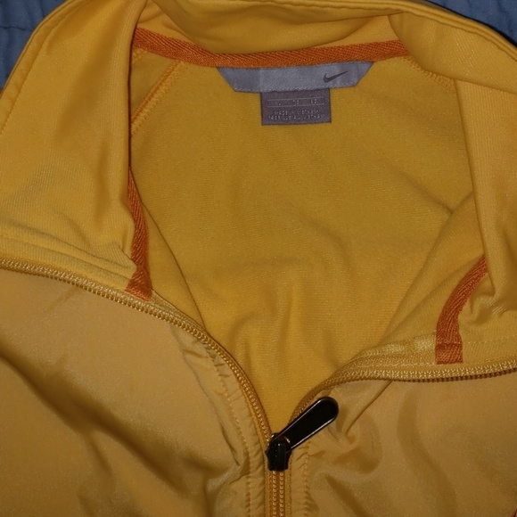 Nike track athletic jacket xl - Picture 2 of 3